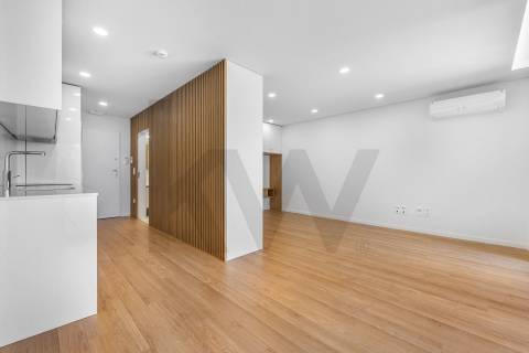 T1 novo com terraço ao "Mercado do Bolhão" na baixa do Porto