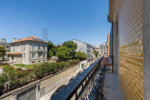 T1 novo com terraço ao "Mercado do Bolhão" na baixa do Porto