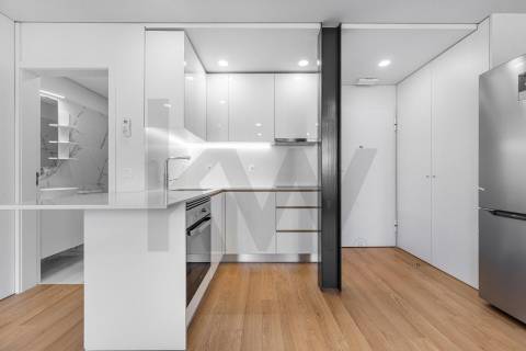 T1 novo com terraço ao "Mercado do Bolhão" na baixa do Porto