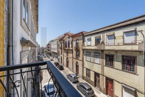 T1 novo com terraço ao "Mercado do Bolhão" na baixa do Porto