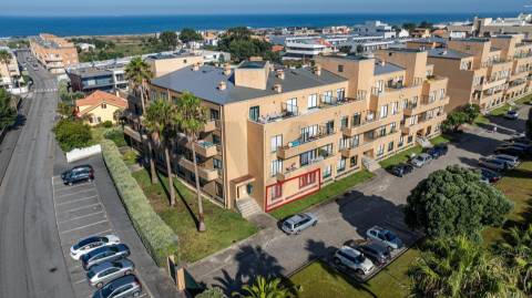 T1 + 1 na praia da Madalena