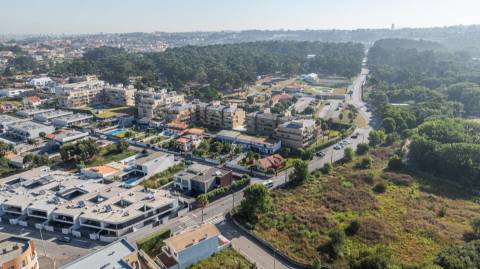 T1 + 1 na praia da Madalena