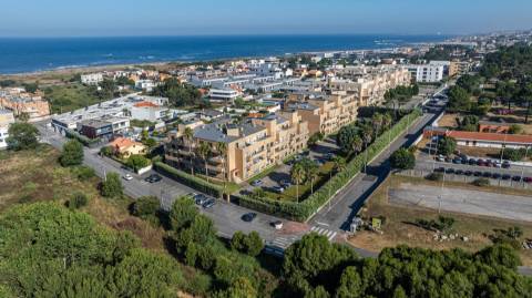 T1 + 1 na praia da Madalena