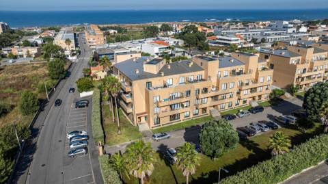 T1 + 1 na praia da Madalena