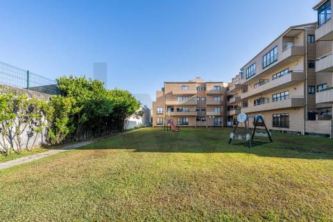 T1 + 1 na praia da Madalena