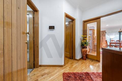 T1 + 1 na praia da Madalena