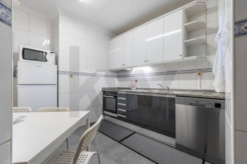 T1 + 1 na praia da Madalena