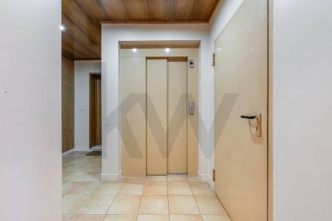 T1 + 1 na praia da Madalena