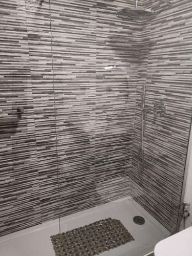 T4 (mais 2 salas), Custóias (Matosinhos), perto da feira e de transportes. Mobilado como novo.