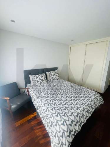 T4 (mais 2 salas), Custóias (Matosinhos), perto da feira e de transportes. Mobilado como novo.