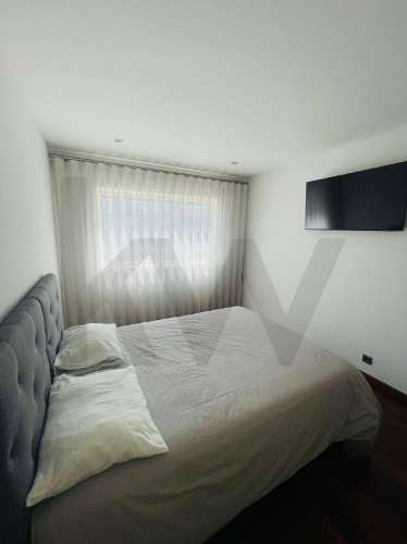 T4 (mais 2 salas), Custóias (Matosinhos), perto da feira e de transportes. Mobilado como novo.