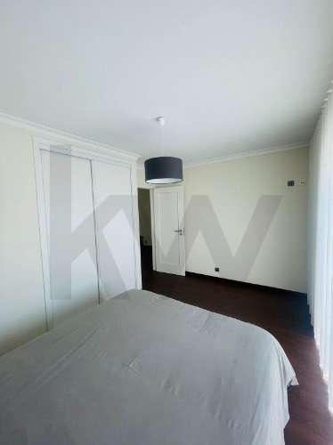 T4 (mais 2 salas), Custóias (Matosinhos), perto da feira e de transportes. Mobilado como novo.