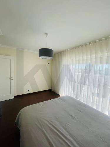 T4 (mais 2 salas), Custóias (Matosinhos), perto da feira e de transportes. Mobilado como novo.