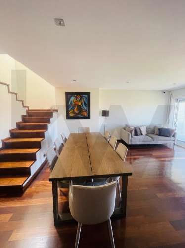 T4 (mais 2 salas), Custóias (Matosinhos), perto da feira e de transportes. Mobilado como novo.