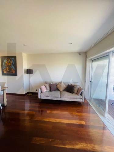 T4 (mais 2 salas), Custóias (Matosinhos), perto da feira e de transportes. Mobilado como novo.