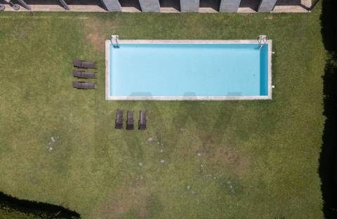 Sofisticada Moradia T5 c/ piscina junto ao rio Tâmega