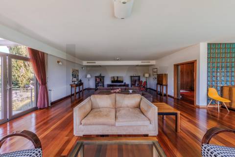 Sofisticada Moradia T5 c/ piscina junto ao rio Tâmega