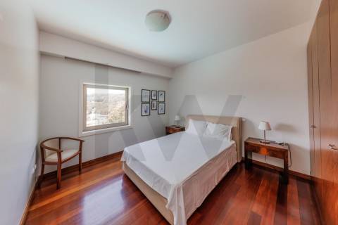 Sofisticada Moradia T5 c/ piscina junto ao rio Tâmega