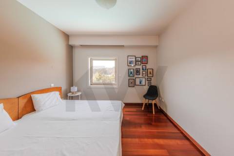 Sofisticada Moradia T5 c/ piscina junto ao rio Tâmega