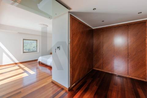 Sofisticada Moradia T5 c/ piscina junto ao rio Tâmega