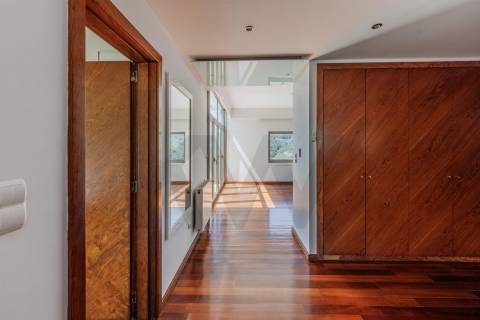 Sofisticada Moradia T5 c/ piscina junto ao rio Tâmega