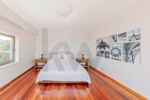 Sofisticada Moradia T5 c/ piscina junto ao rio Tâmega