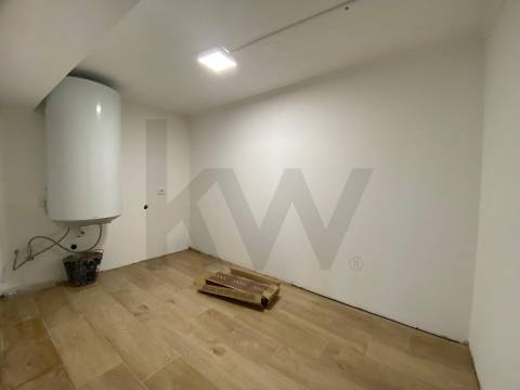 Moradia em Banda T3 C/ Terraço  - Alcongosta - Fundão