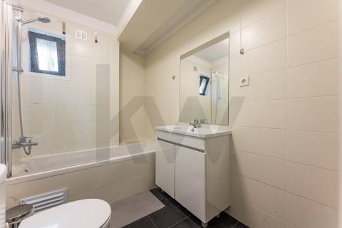 T3 com varandas e marquise em Leça da Palmeira