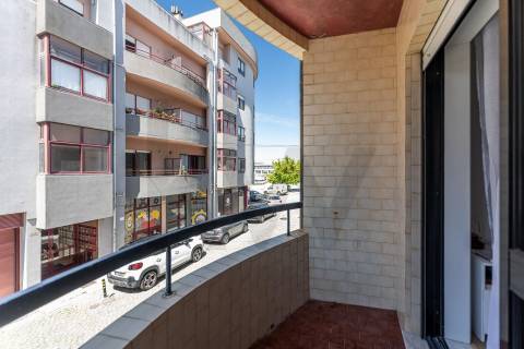 T3 com varandas e marquise em Leça da Palmeira