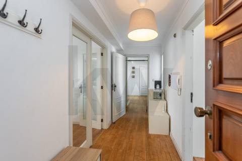 T3 com varandas e marquise em Leça da Palmeira