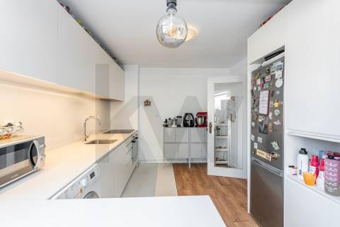 T3 com varandas e marquise em Leça da Palmeira