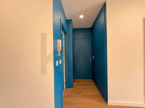 Apartamento T1 com varanda junto ao Carvalhido