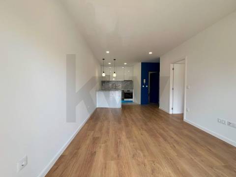 Apartamento T1 com varanda junto ao Carvalhido