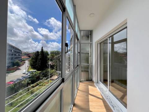 Apartamento T1 com varanda junto ao Carvalhido