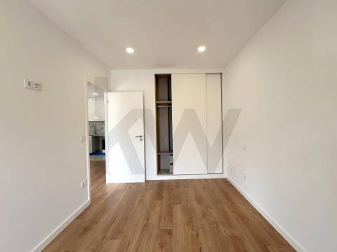 Apartamento T1 com varanda junto ao Carvalhido