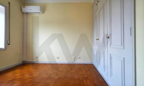 Moderno Apartamento T2 em Paço de Sousa, Penafiel