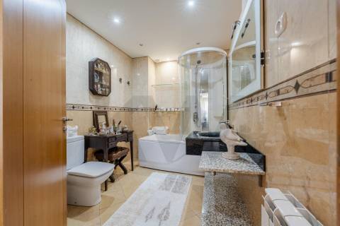 MORADIA T 5 AMOROSA VISTAS MAR