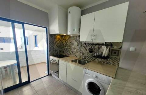 Apartamento T1 Mobilado e Equipado no Clube Praia da Rocha, a 300m do Mar!