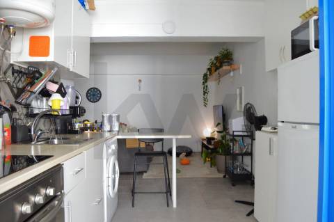 Apartamento T1 Mobilado e Equipado no Clube Praia da Rocha, a 300m do Mar!