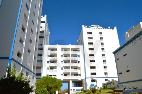Apartamento T1 Mobilado e Equipado no Clube Praia da Rocha, a 300m do Mar!