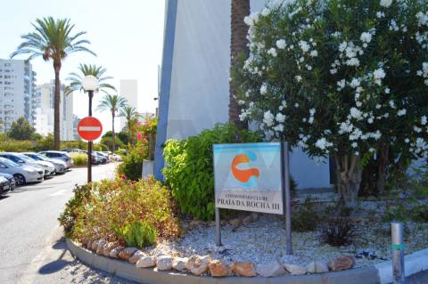 Apartamento T1 Mobilado e Equipado no Clube Praia da Rocha, a 300m do Mar!