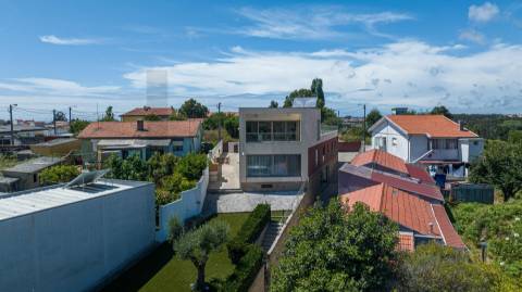 Moradia T3 independente - O Lar Perfeito para a Sua Família em Guifões, Matosinhos