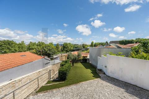 Moradia T3 independente - O Lar Perfeito para a Sua Família em Guifões, Matosinhos