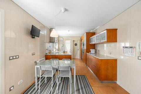 Moradia T3 independente - O Lar Perfeito para a Sua Família em Guifões, Matosinhos