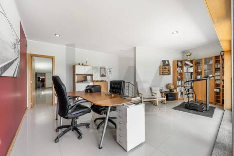 Moradia T3 independente - O Lar Perfeito para a Sua Família em Guifões, Matosinhos