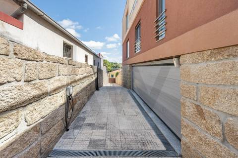 Moradia T3 independente - O Lar Perfeito para a Sua Família em Guifões, Matosinhos