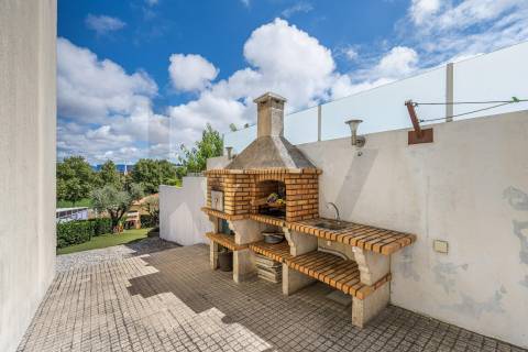 Moradia T3 independente - O Lar Perfeito para a Sua Família em Guifões, Matosinhos