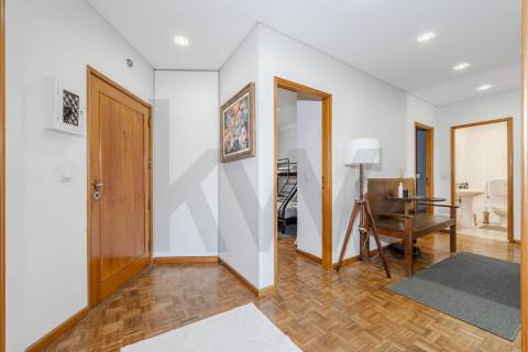 APARTAMENTO T3 PRAIA MINDELO