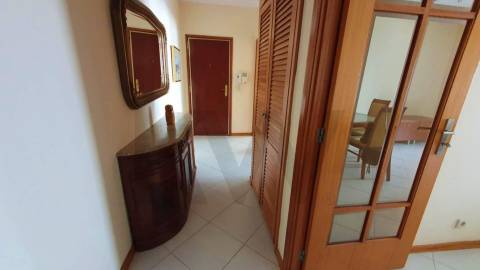 🌟 Apartamento T1 Mobilado em Frente ao El Corte Inglés – Vila Nova de Gaia 🌟