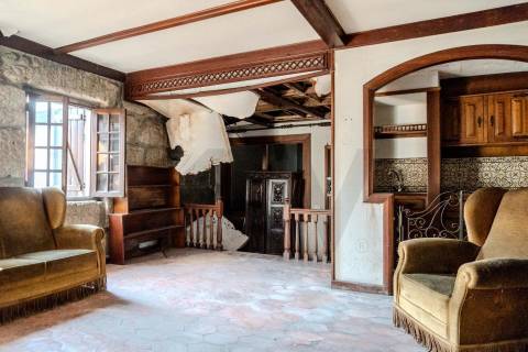 Oportunidade Rara no Coração Histórico de GuimarãesPara reabilitação e valorização imediata